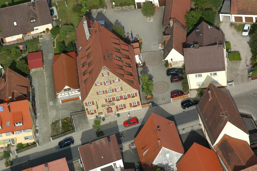 Landgasthof Und Hotel Weisser Lowe Eckental Exterior foto
